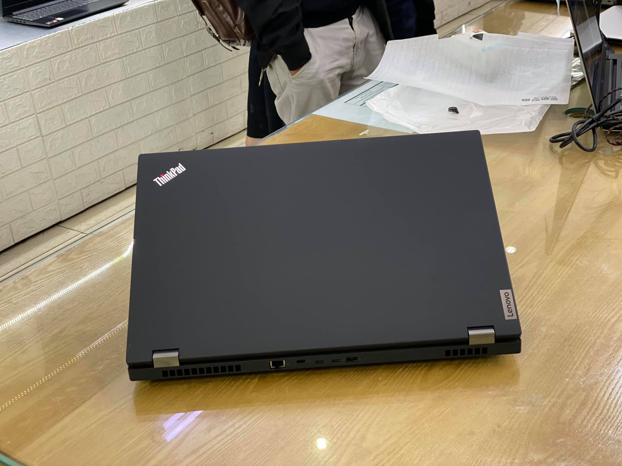 Laptop Lenovo ThinkPad P17-6.jpg